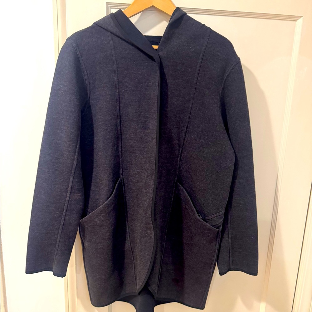 Lululemon- Women’s Reversible Hooded jackets